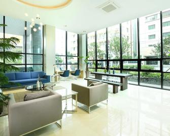 Hotel The One - Jeju City - Lobby