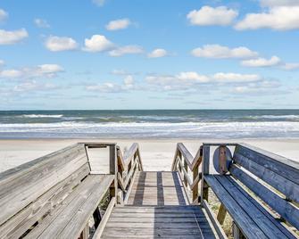 Oceanview Condo w Deck - Fernandina Beach - Beach