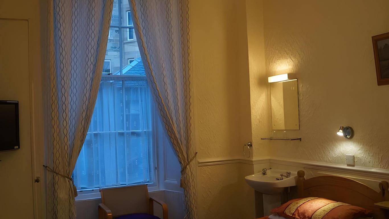Hampton Court Guesthouse - City Centre