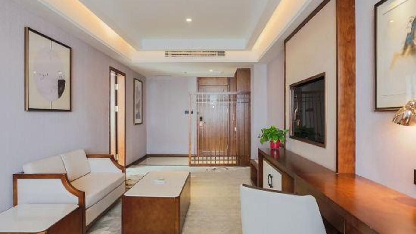 Vienna International Hotel (Kaifeng Millennium City Park)