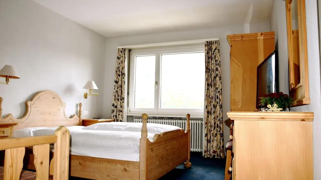 Hotel Salastrains