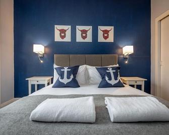 Market Street Apartment Sleeps 6 - St. Andrews - Bedroom