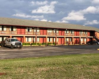 Econo Lodge Purcell - Purcell - Building