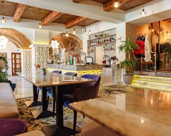 Art Hotel - סיביו - דלפק קבלה