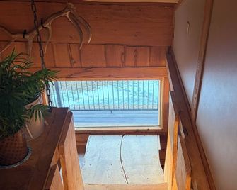 Adorable 3-bedroom Home with Heat and AC in charming Valentine - Valentine - Trappen