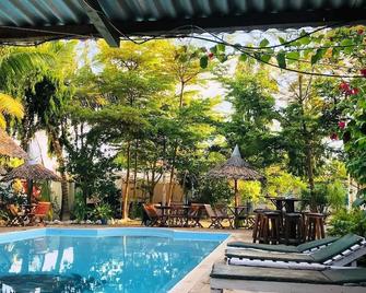 Tulia House Backpackers - Mombasa - Piscine
