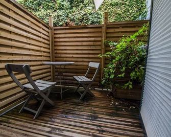 Villefranche De Conflent - Neuf Brisach - Патіо