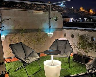 Magnifique t3 Toit Terrasse Privee en Plein Centre Ville Avec Piscine bar Resto - Puerto de Mazarron - Innenhof