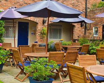 The Manor Guest House - Stoke-on-Trent - Patio