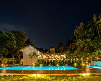 Leisure Resort - Pondicherry - Piscina