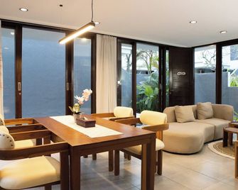 Grand Kesambi Resort and Villas - North Kuta - Dining room