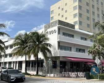 The Residences on Ocean Drive by Roami - Miami Beach - Building