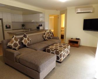 Lifestyle Apartments at Ferntree - Melbourne - Living room