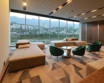 Hilton Garden Inn Monterrey Obispado - Monterrey - Lounge