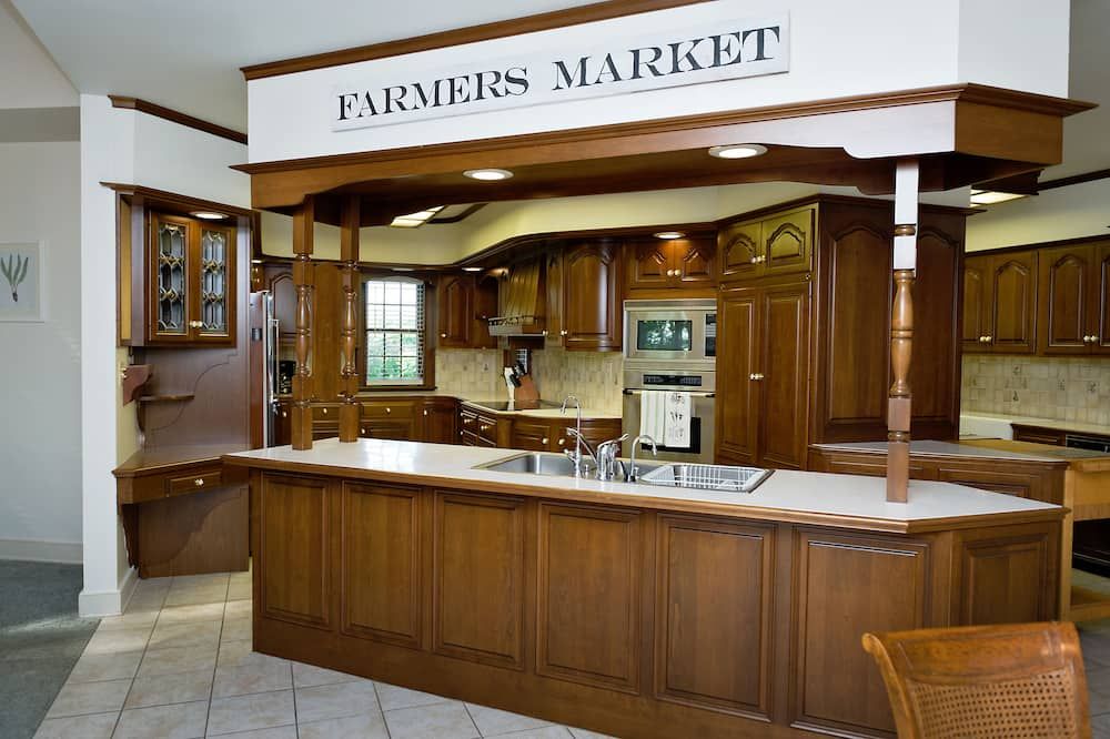 Sprawling Estate With Covered Bridge In Heart Of Lancaster County
