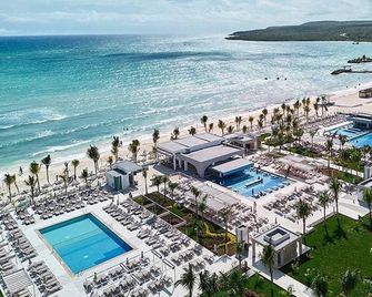 Hotel Riu Palace Aquarelle - Falmouth