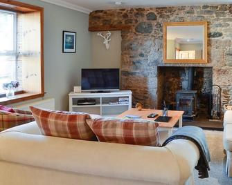 3 Bedroom Accommodation In Drumnadrochit, Near Inverness - Drumnadrochit - Sala de estar