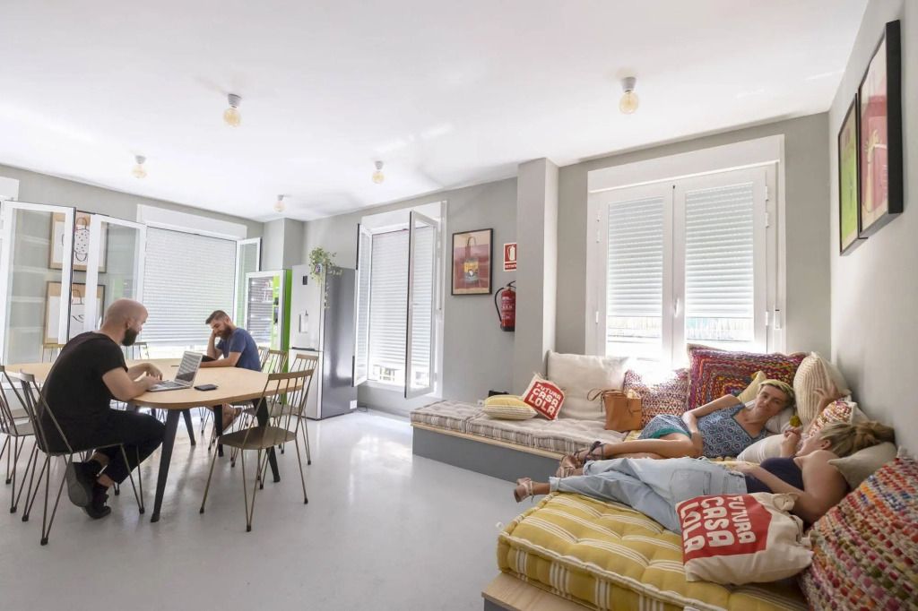 ذا هيبستيل باراليل