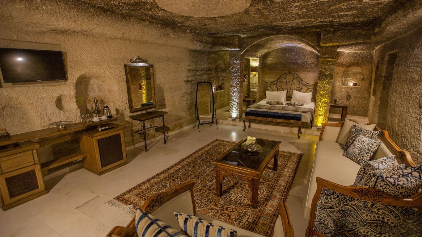 Divan Cave House