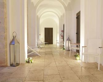 I Pretti Resort - Favignana - Pasillo