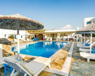 Anemos Apartments - Ornos - Pool