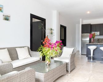 Ocean Blue Hotel - Montañita (Guayas) - Living room
