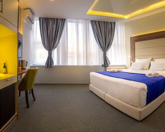 Privilege Suites by Central Park - Belgrade - Bedroom