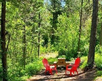 Timber Wolf Resort - Hungry Horse - Patio