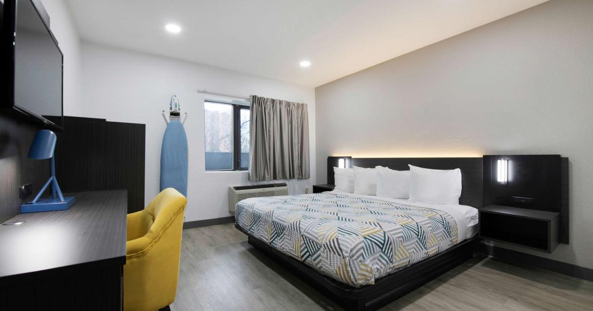 Motel 6 Atlanta Downtown from $71. Atlanta Hotel Deals & Reviews - KAYAK