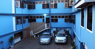 Stadium Hotel - Kumasi - Building