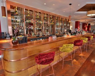 Royal Exeter Hotel - בורנמאות' - בר