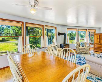 Copalis Beach Cottage - Copalis Beach - Dining room