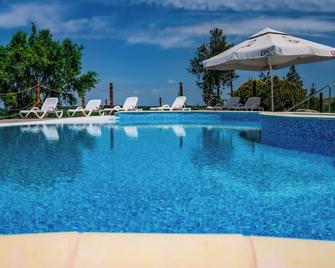 Delta Nature Resort - Tulcea - Piscina