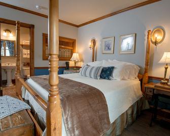 Inn at Cedar Crossing - Sturgeon Bay - Bedroom