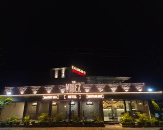 Hotel The Vibez Inn & Restaurant - Jabalpur - Gebouw