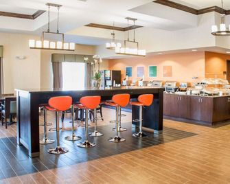 Comfort Inn & Suites Woodward - Woodward - Bar
