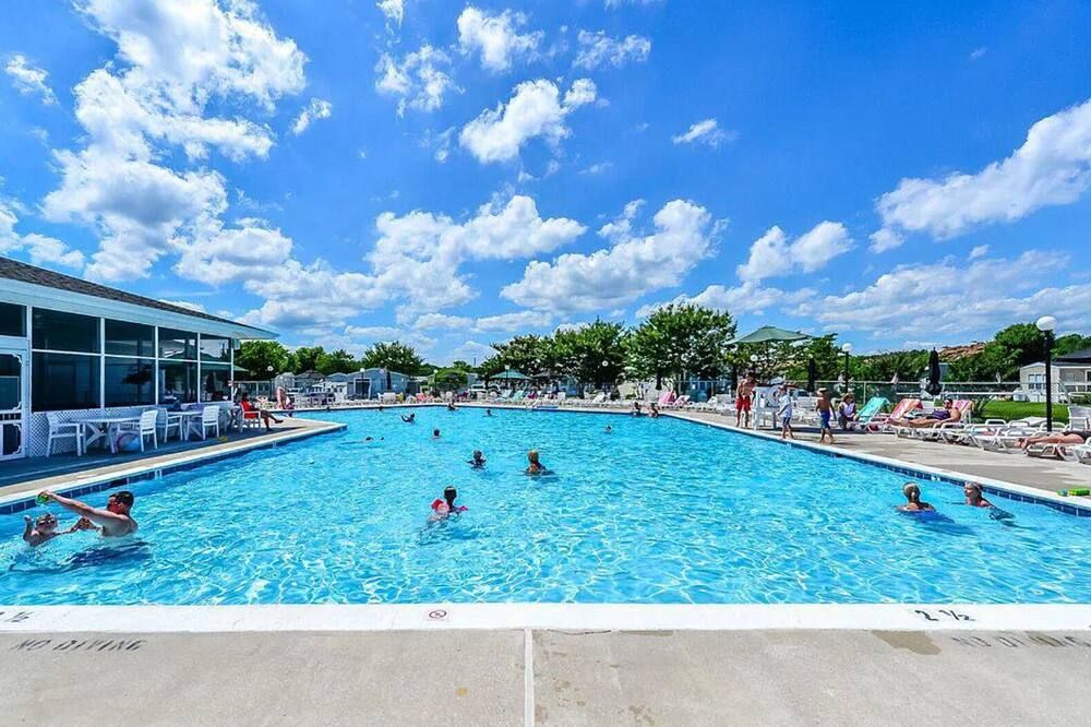 Comfortable cottage in gated community, 5 mins to OC and Assateague