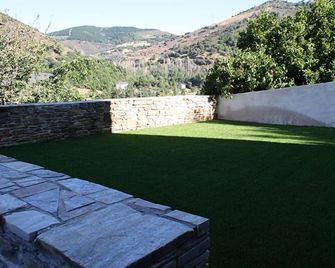 Hostal Tres Campanas - Villafranca del Bierzo - Vista del exterior