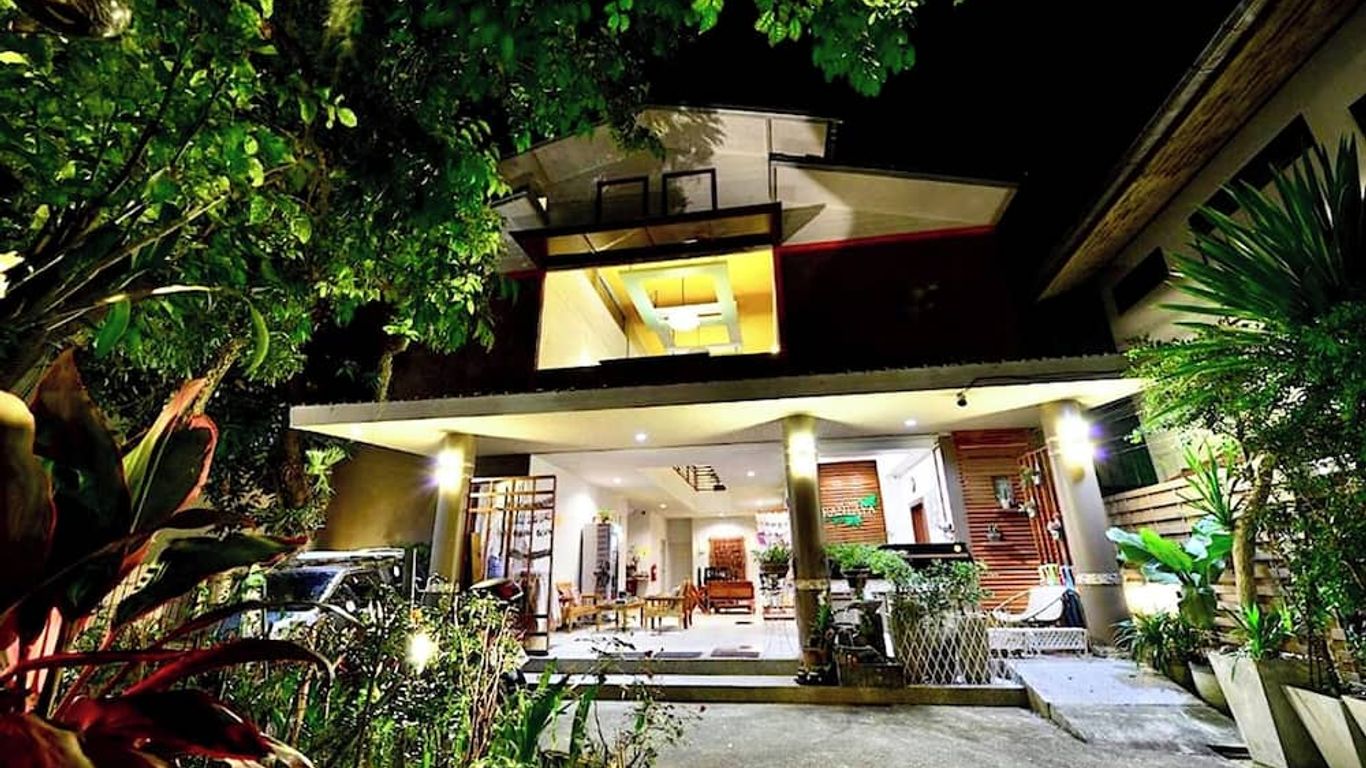 肯拉亞廣場酒店