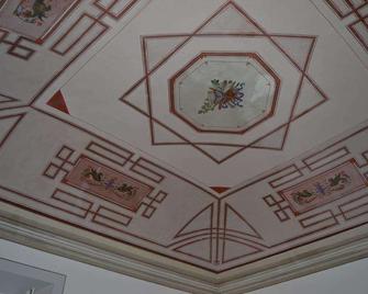 Palazzo Roberti - Monte San Giusto - Camera da letto