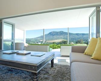 Dunstone Country House - Wellington - Living room