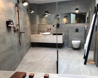 Birdman Motel - Taichung City