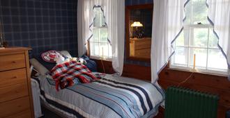White Trellis Motel - North Conway - Bedroom