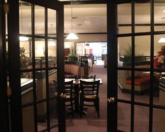 The Falls Family Lodge - Niagara Falls - Restaurante