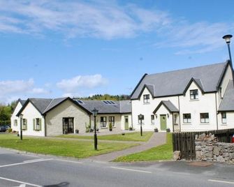 The Courtyard - Bunratty - Edificio