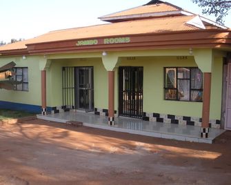 Jambo Rooms - Karatu - Building