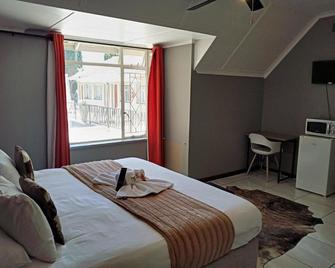 Khayalami Hotel - Ermelo - Ermelo - Habitación