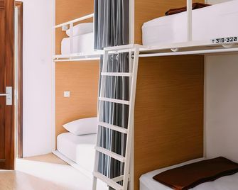 So! Boutique Hostel - Malang - Habitación