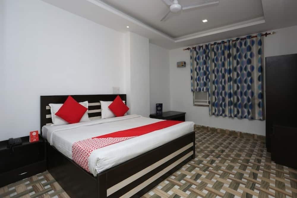 The Ashoka Hotel - Bareilly - Bedroom