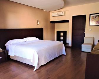 Hotel Oasis - Heroica Caborca - Bedroom